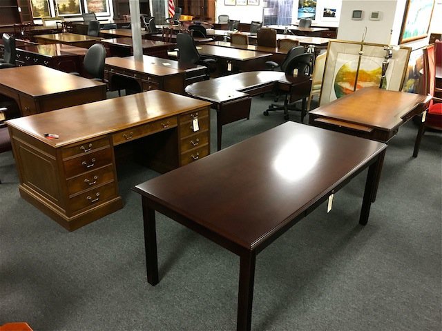 Wood Rectangular Table with Matching Chair for Office Use